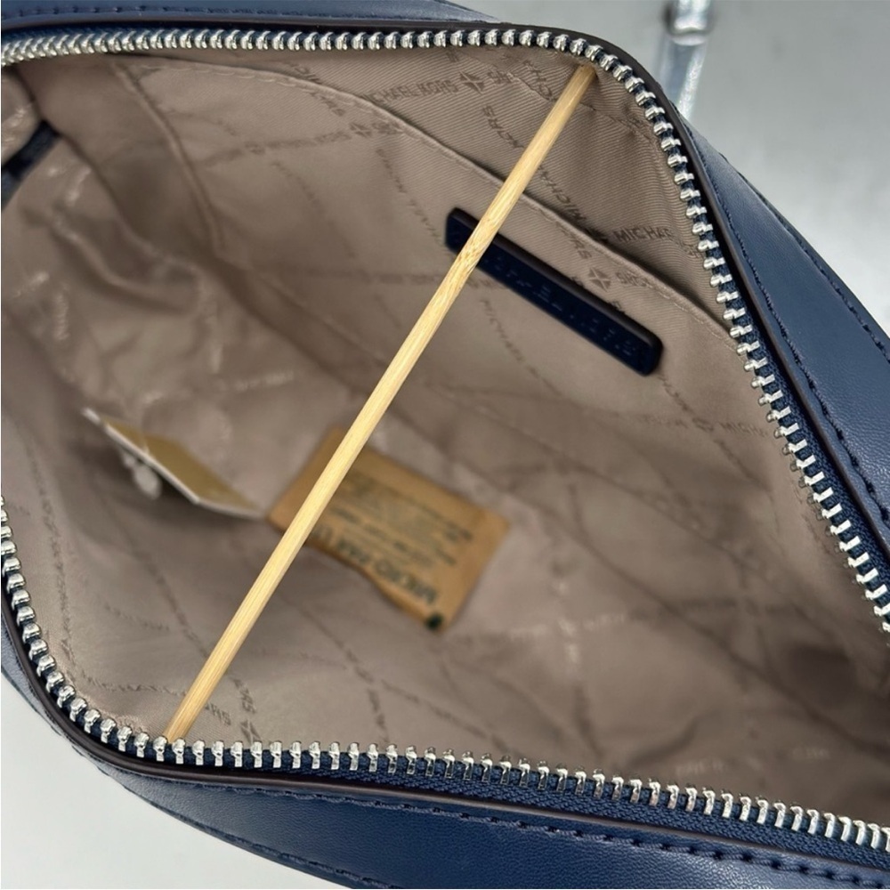 Michael Kors Large EW Zip Chain Xbody
Crossbody Bag Navy Blue Multi - Picture 10 of 11